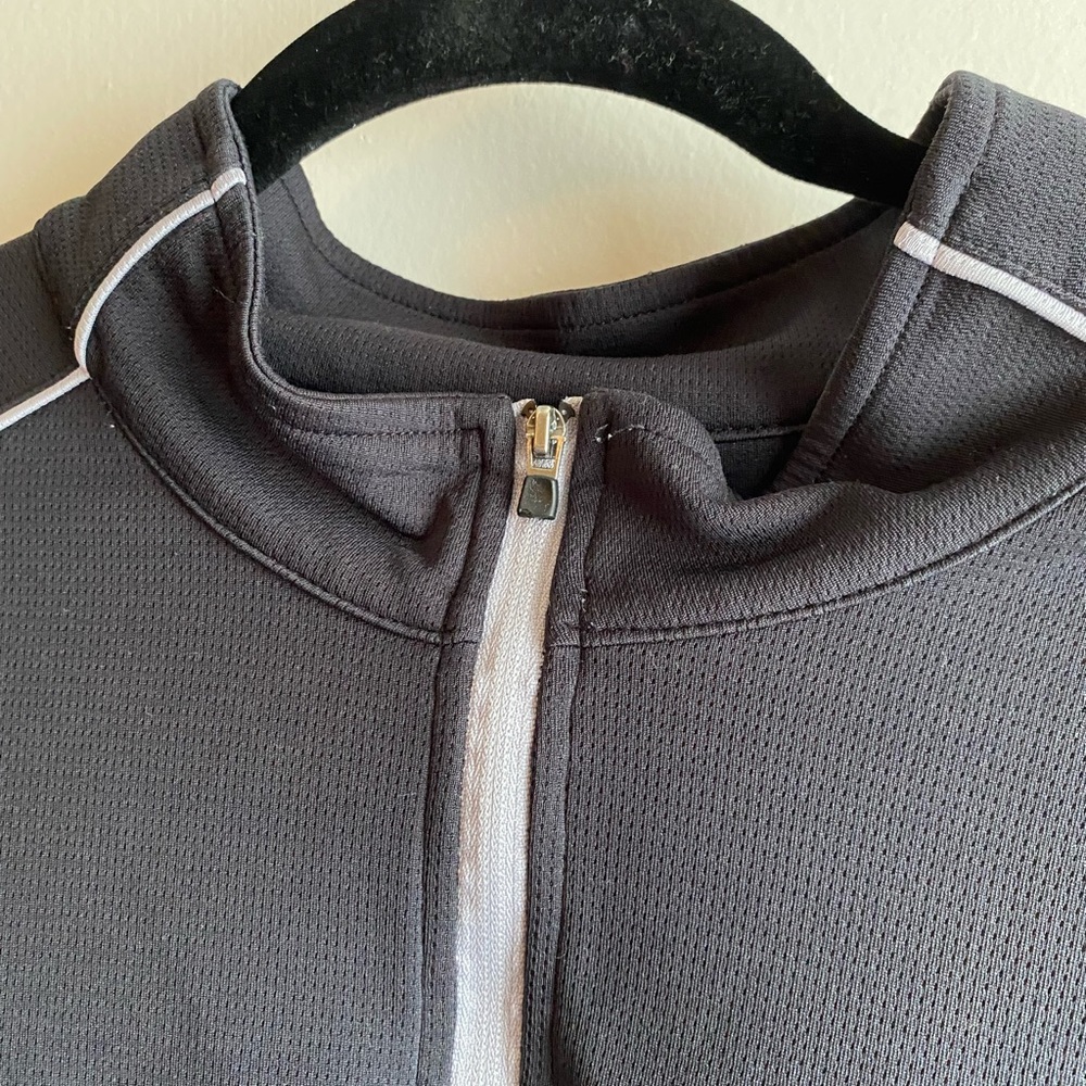 *PGA Tour QuarterZip size XL - Picture 3 of 5